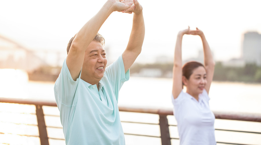 什么是老年人意外伤害保险,老年人摔倒能赔吗