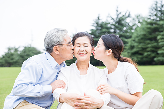 中老年人专属!国富人寿孝心保保什么?多少钱?附案例