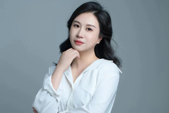 友邦人寿罗霏：提升自己的专业能力，真诚的服务好客户