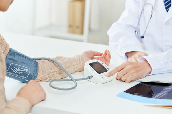 高血压住院保险可以报销吗，高血压住院的保险怎么报销