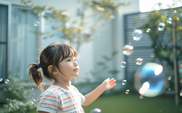 守护孩子健康的全方位保障-高端儿童医疗险